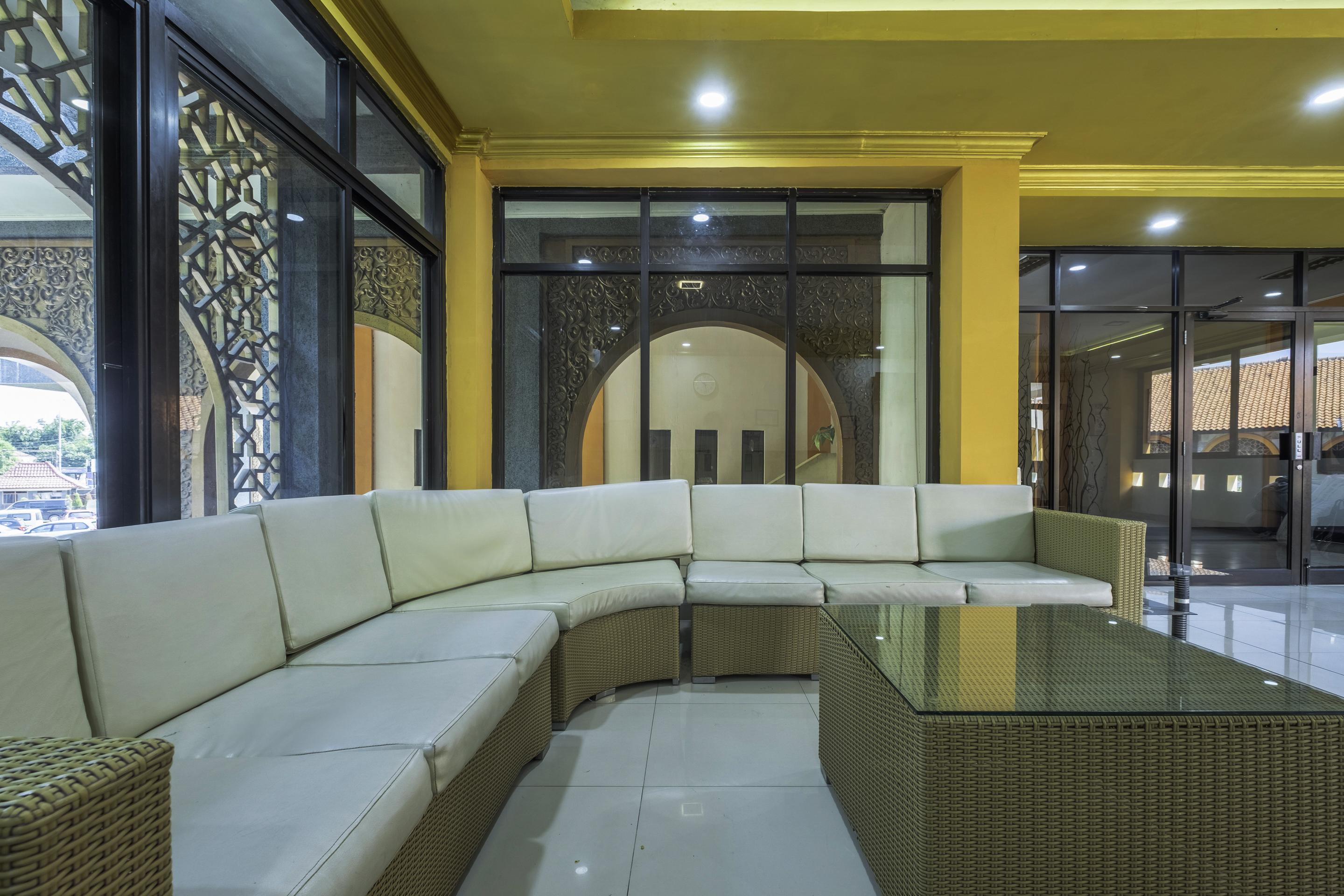 Oyo 2132 Pondok Avicenna Cirebon Ngoại thất bức ảnh